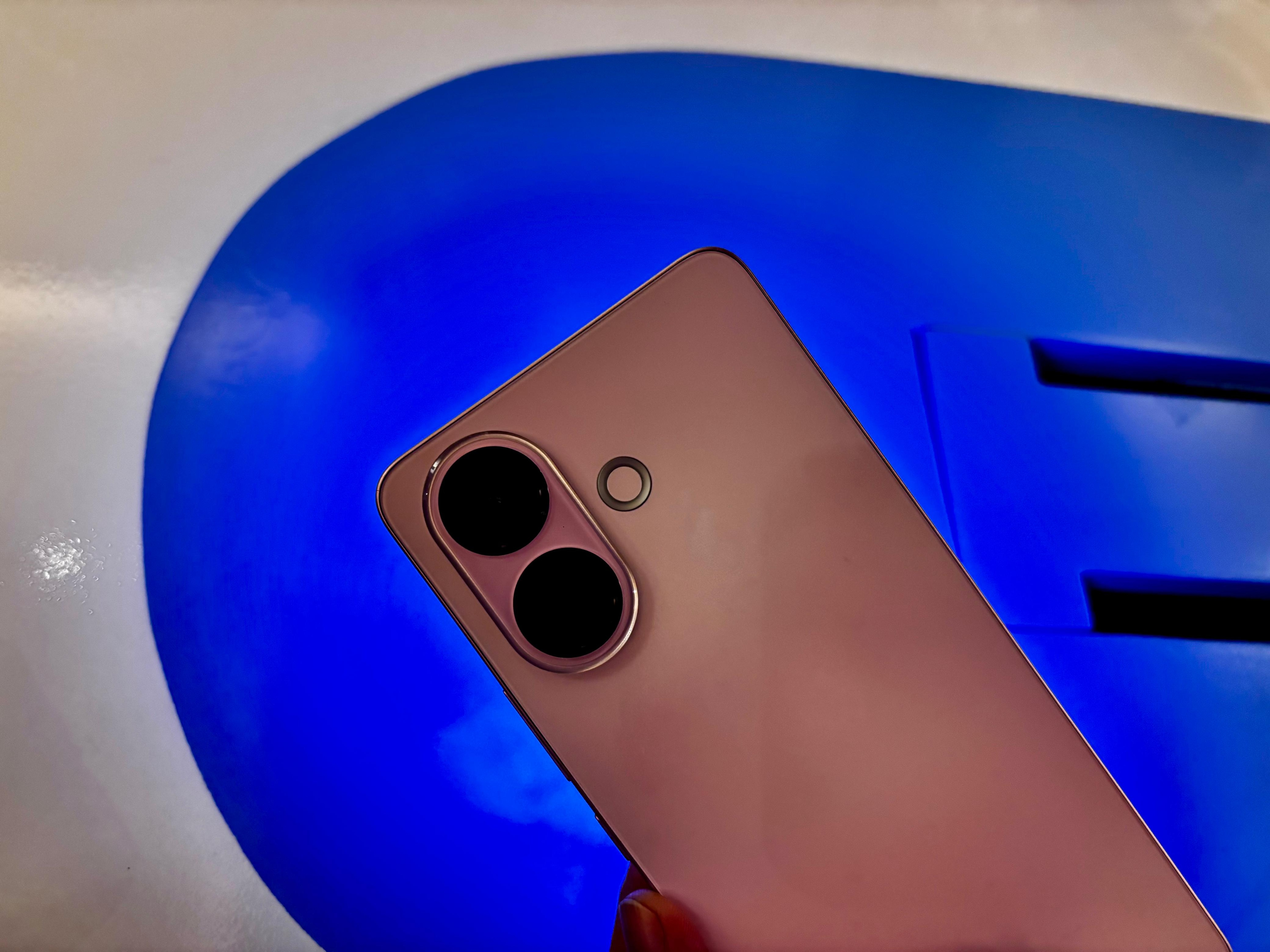 Spesifikasi Vivo V60 Lite: Performa 60% Lebih Cepat, Kamera 50MP dan Fitur AI Canggih