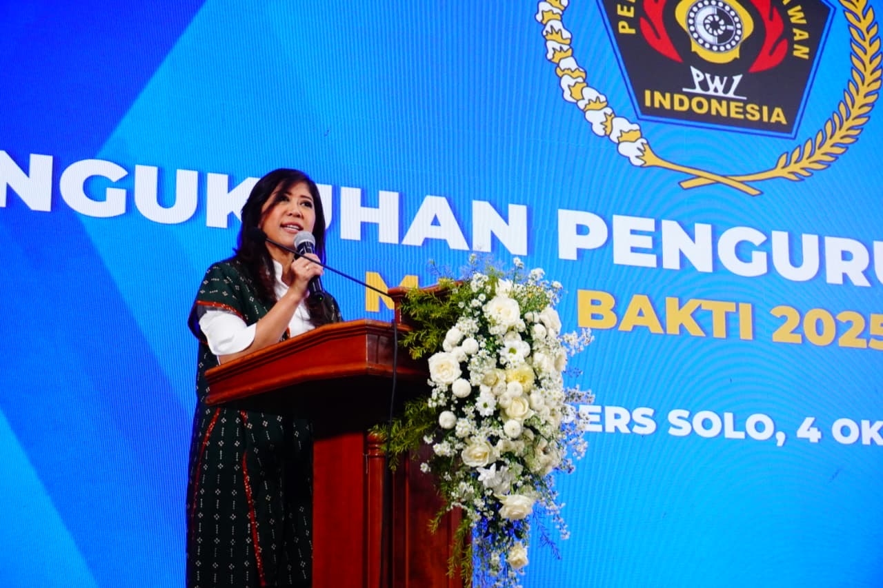 Menkomdigi Saksikan Pengukuhan PWI Pusat, Dukung Penuh Kebebasan Pers