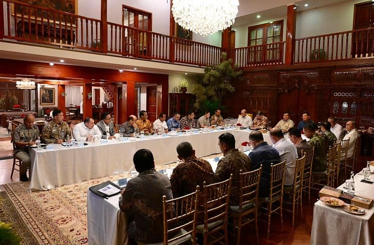 Prabowo Panggil Sejumlah Menteri ke Kertanegara, Soroti Kebersihan MBG hingga Pemeriksaan Ponpes