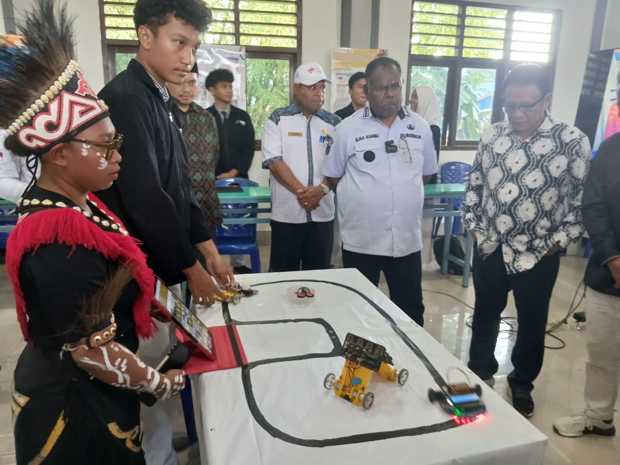 Keren! Siswi Sekolah Garuda di Sorong Kembangkan Aplikasi Pelestarian Bahasa Moi Berbasis Komik Digital
