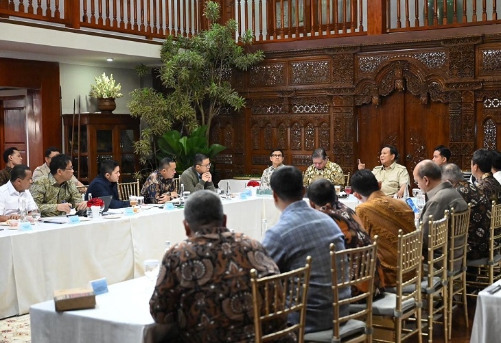 Sebelum Hadiri KTT Perdamaian Gaza di Mesir, Presiden Prabowo Pimpin Pertemuan Membahas Kebijakan Perekonomian Nasional