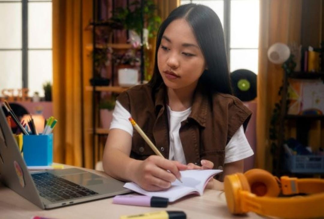 Tips Kuliah Sambil Kerja di Luar Negeri