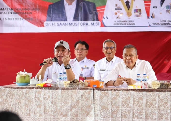 Wakil Ketua DPR Saan Mustopa Janji Perjuangkan Aspirasi Petani Banyuasin