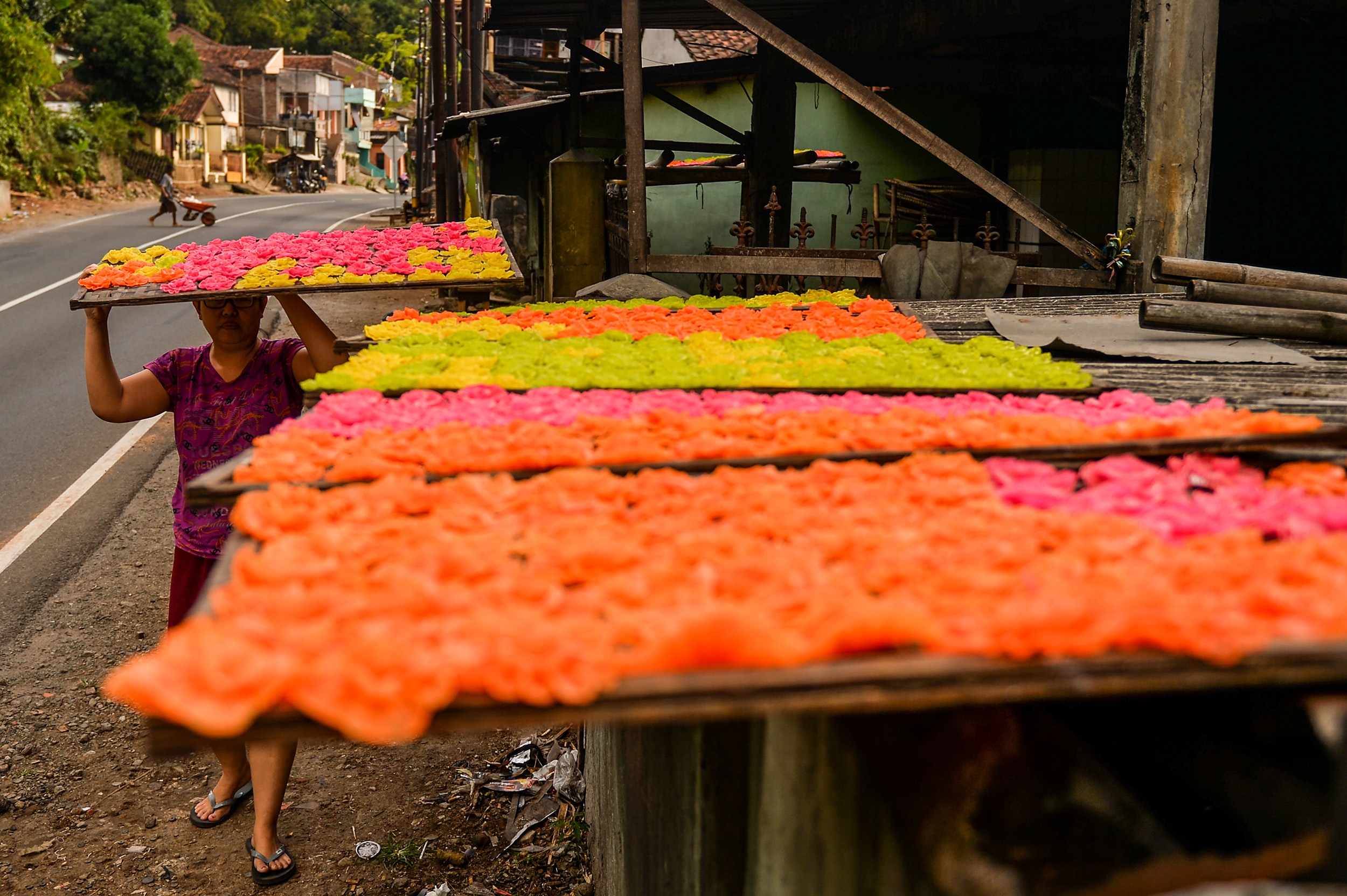 Kaleidoskop UMKM 2025: Pilar Ekonomi, Transformasi, dan Dinamika Kebijakan