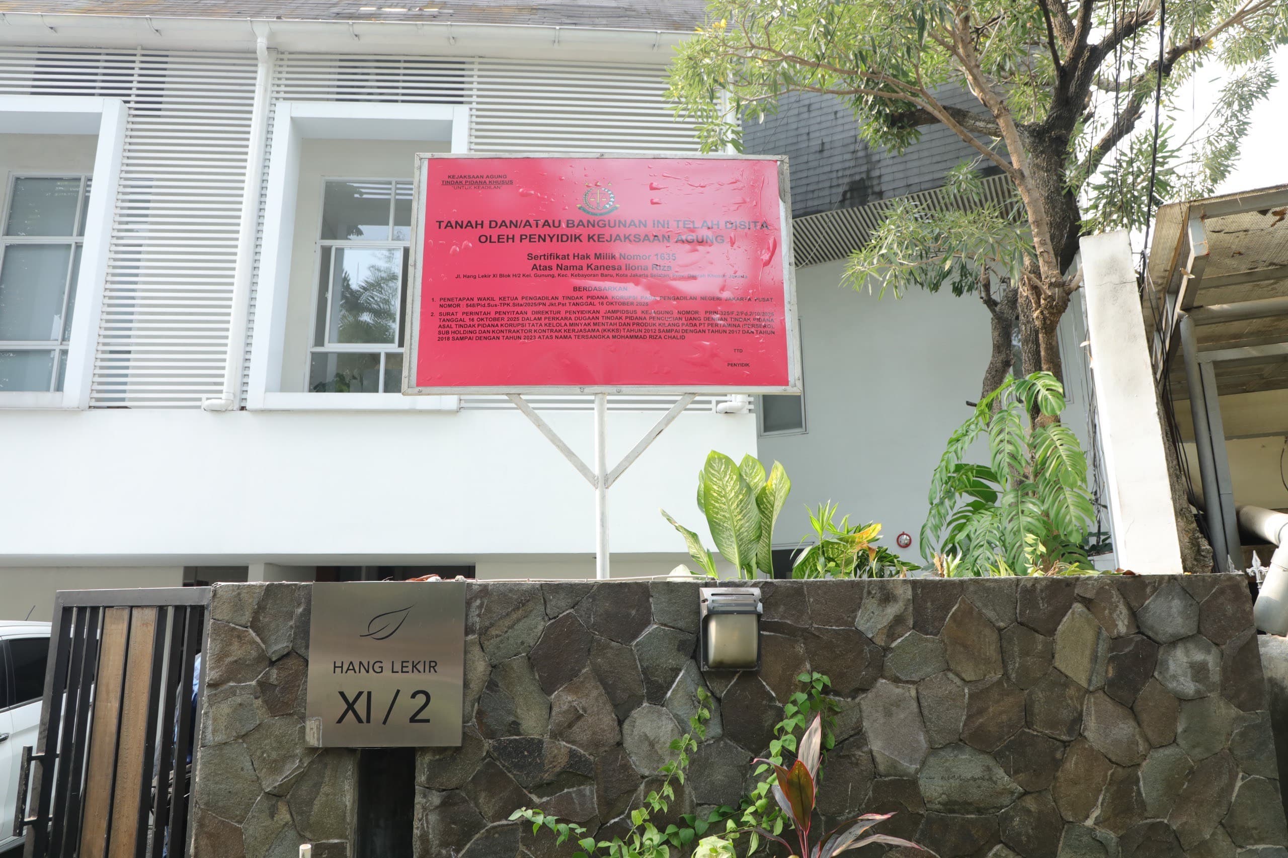 Rumah Riza Chalid di Kebayoran Baru Disita Terkait Kasus Korupsi Minyak Mentah