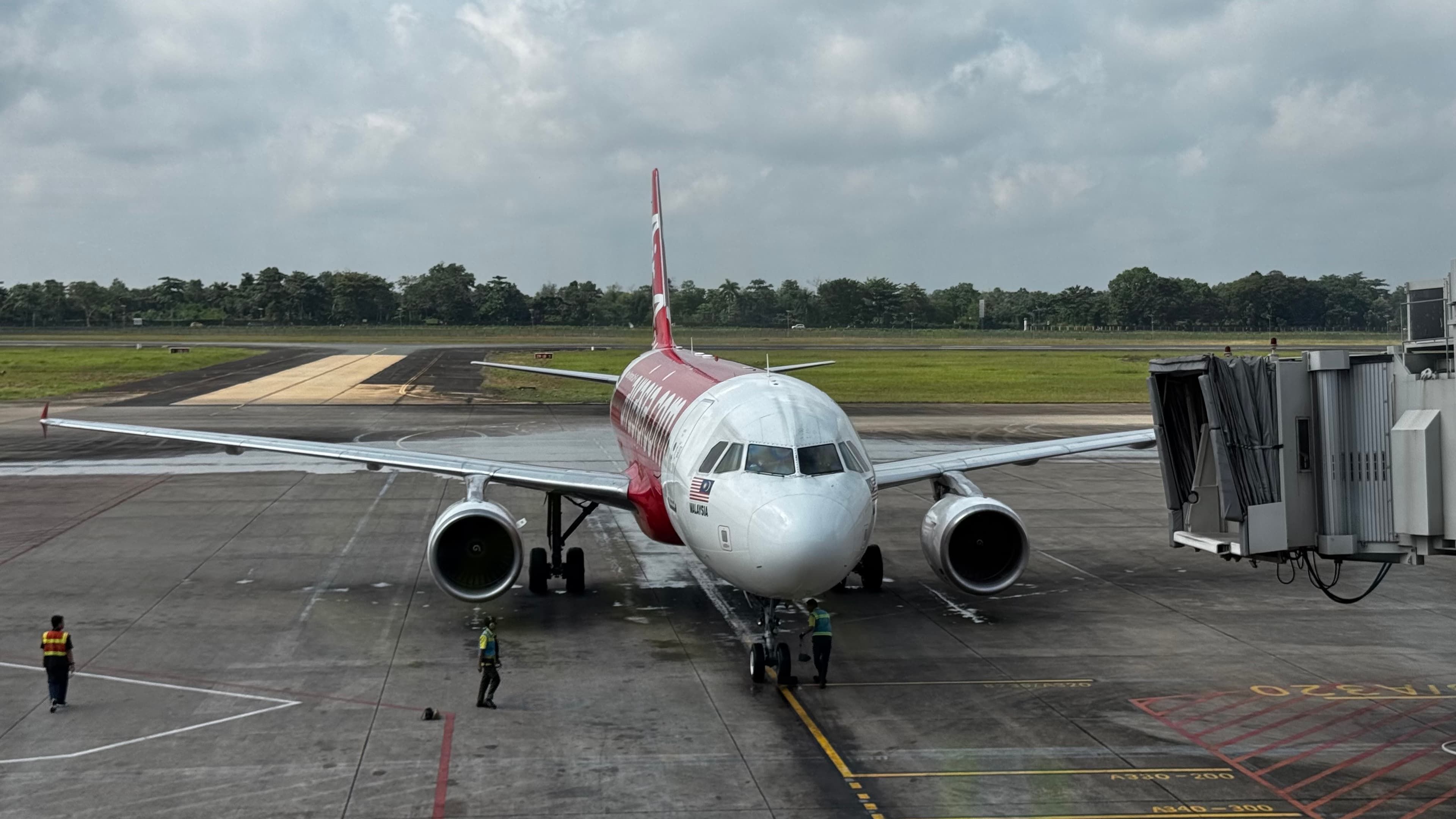Bandara Syamsudin Noor Resmi Layani Penerbangan Internasional