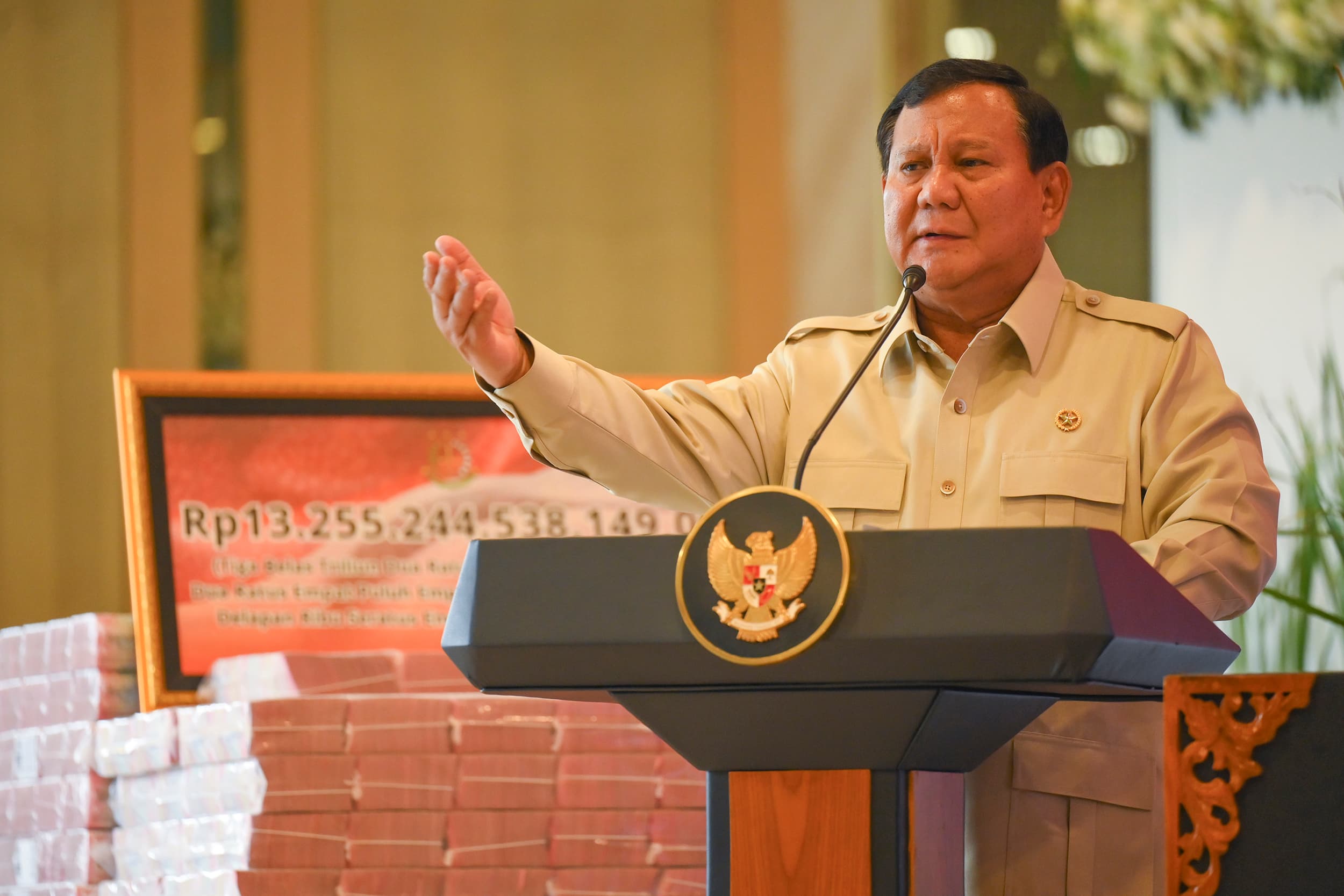 Lindungi 50 Juta Penduduk Pantura, Prabowo Bakal Bangun Tanggul Laut Terpanjang di Dunia