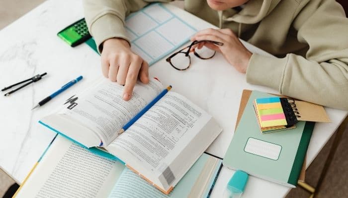 Kunci Jawaban Bahasa Indonesia Kelas 5 Halaman 43 Kurikulum Merdeka: Tema Buku Jendela Dunia