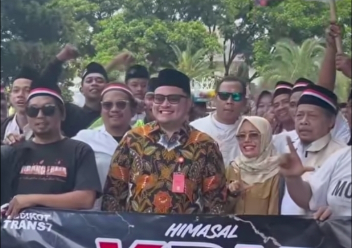 Ratusan Santri dan Alumni Lirboyo Gelar Long March di Kediri, Tuntut Chairul Tanjung Minta Maaf Langsung ke KH Anwar Manshur