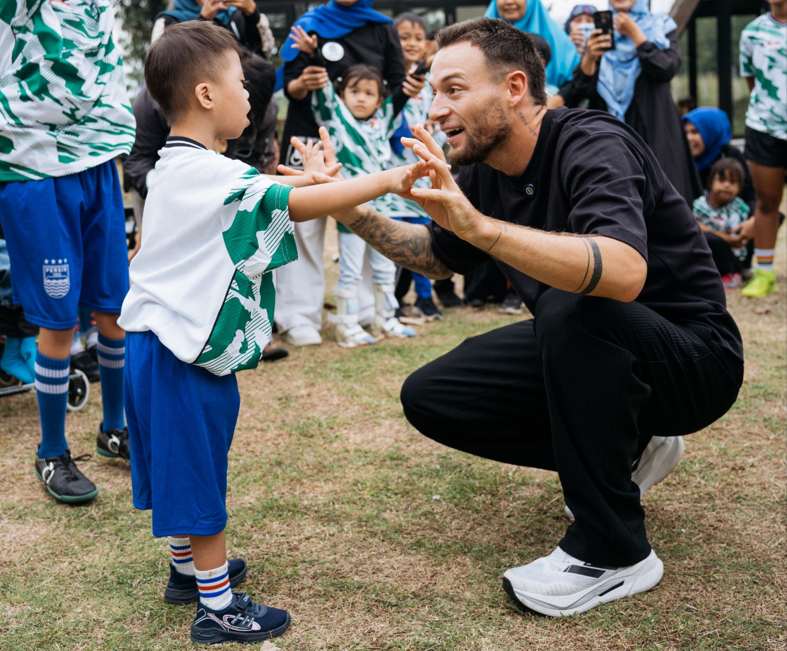Rayakan Ulang Tahun Putra Keduanya, Marc Klok Bermain Bersama Anak-anak Berkebutuhan Khusus