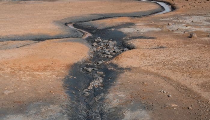 Dampak Pengambilan Air Tanah Dalam: Ancaman Lingkungan yang Tak Boleh Diabaikan!