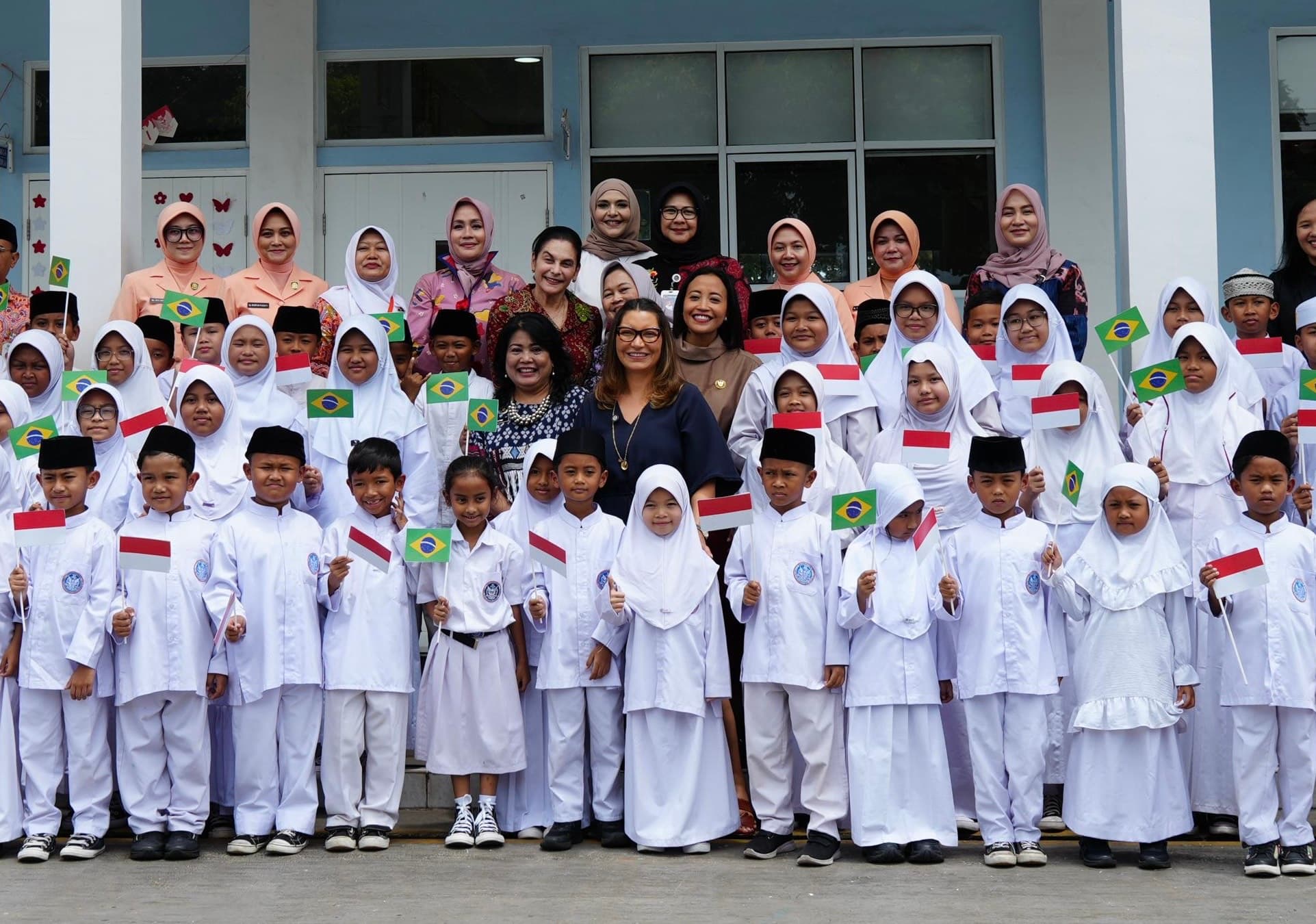 Brasil Kagumi Peran Ibu-ibu dalam Program Makan Bergizi Gratis di Indonesia