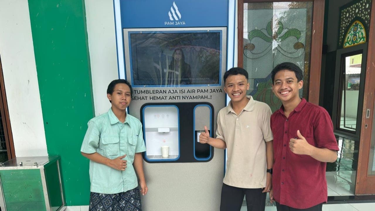 Hadapi Cuaca Ekstrem, PAM Jaya Bagikan 100 Alat Pemurni Air Siap Minum untuk Rumah Ibadah dan Sekolah