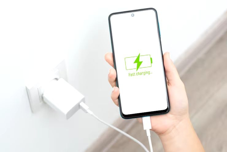 Pengisian Daya Cepat di Ponsel, Apakah Benar Aman untuk Baterai?