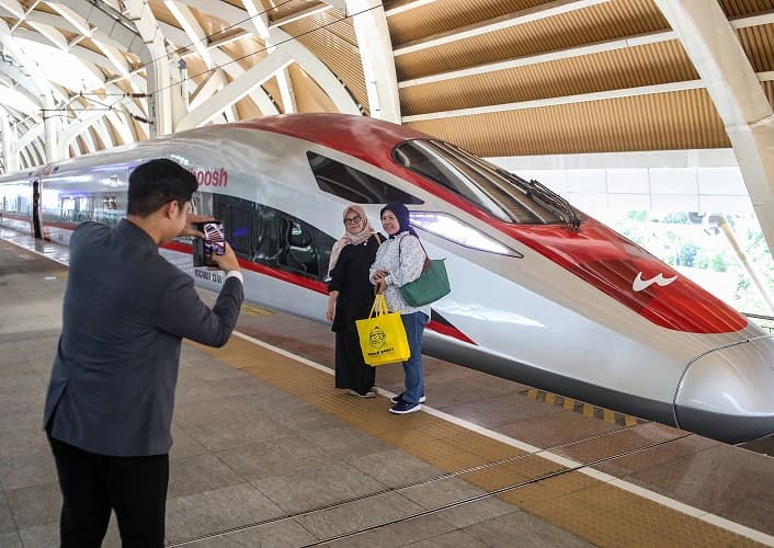 KPK Selidiki Dugaan Mark Up Proyek Kereta Cepat Whoosh