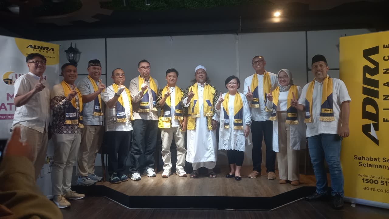 Wujudkan Komitmen Customer-Centric, Adira Finance Berangkatkan Ratusan Pelanggan ke Tanah Suci di Tahun 2025