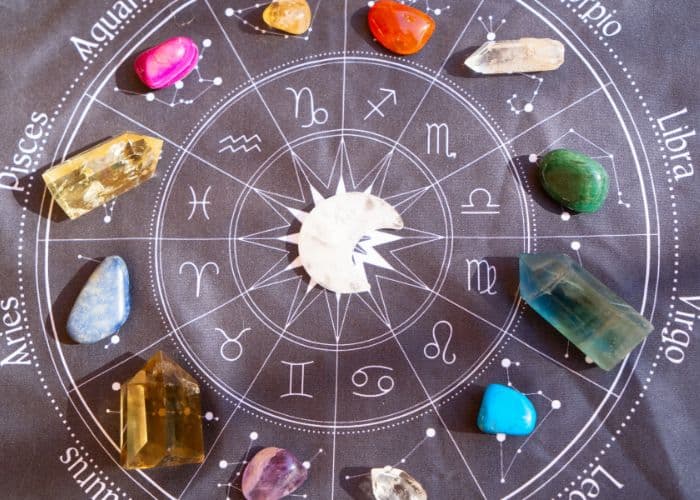 5 Zodiak yang Berpotensi Balikan Sama Mantan dalam Waktu Dekat