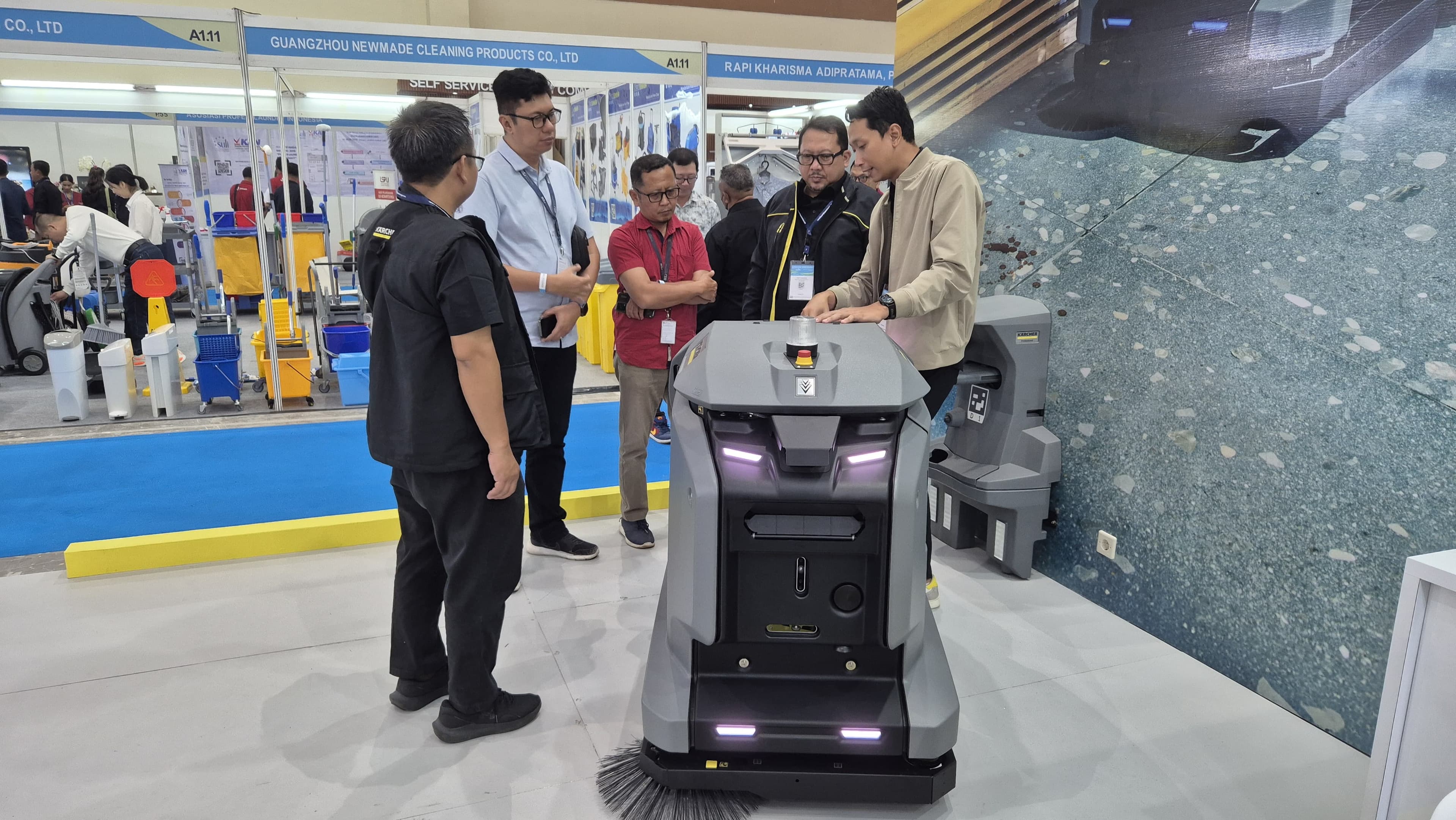 Karcher Hadirkan KIRA B 50, Robot Pembersih Canggih untuk Industri di Expo Clean 2025
