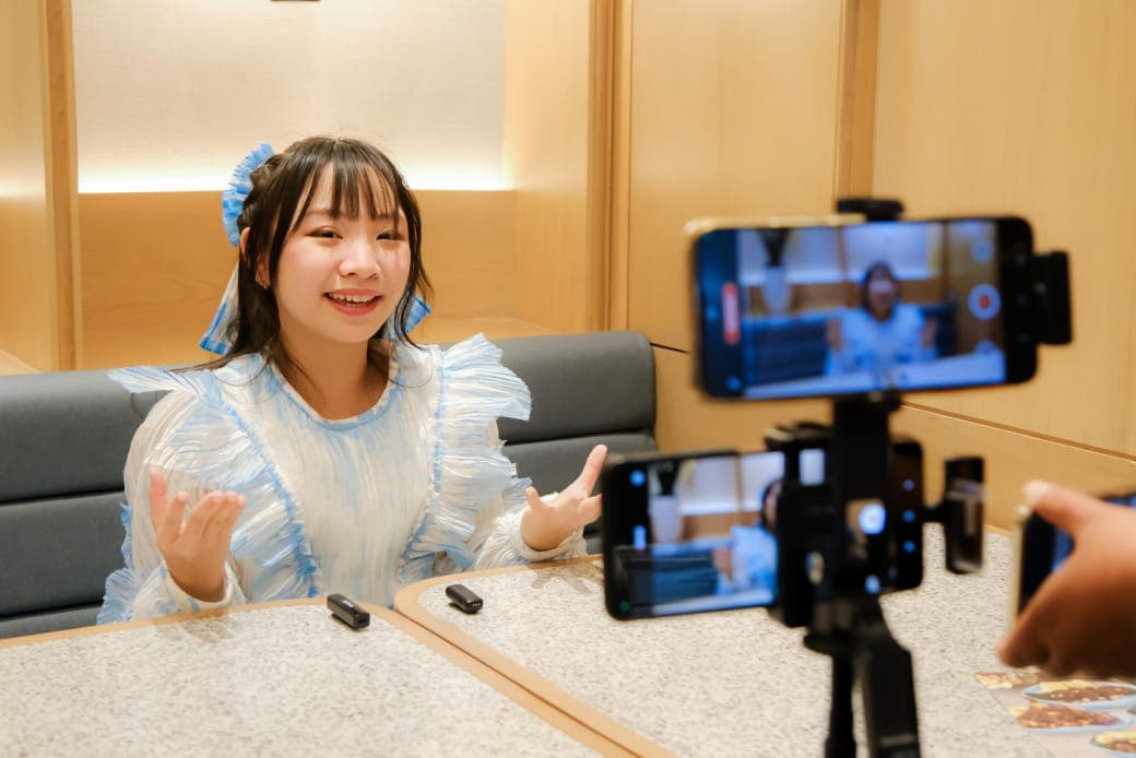 Penyanyi Muda Etenia Croft Sebarkan Energi Positif Lewat MV Terbaru 'Aku Bahagia'