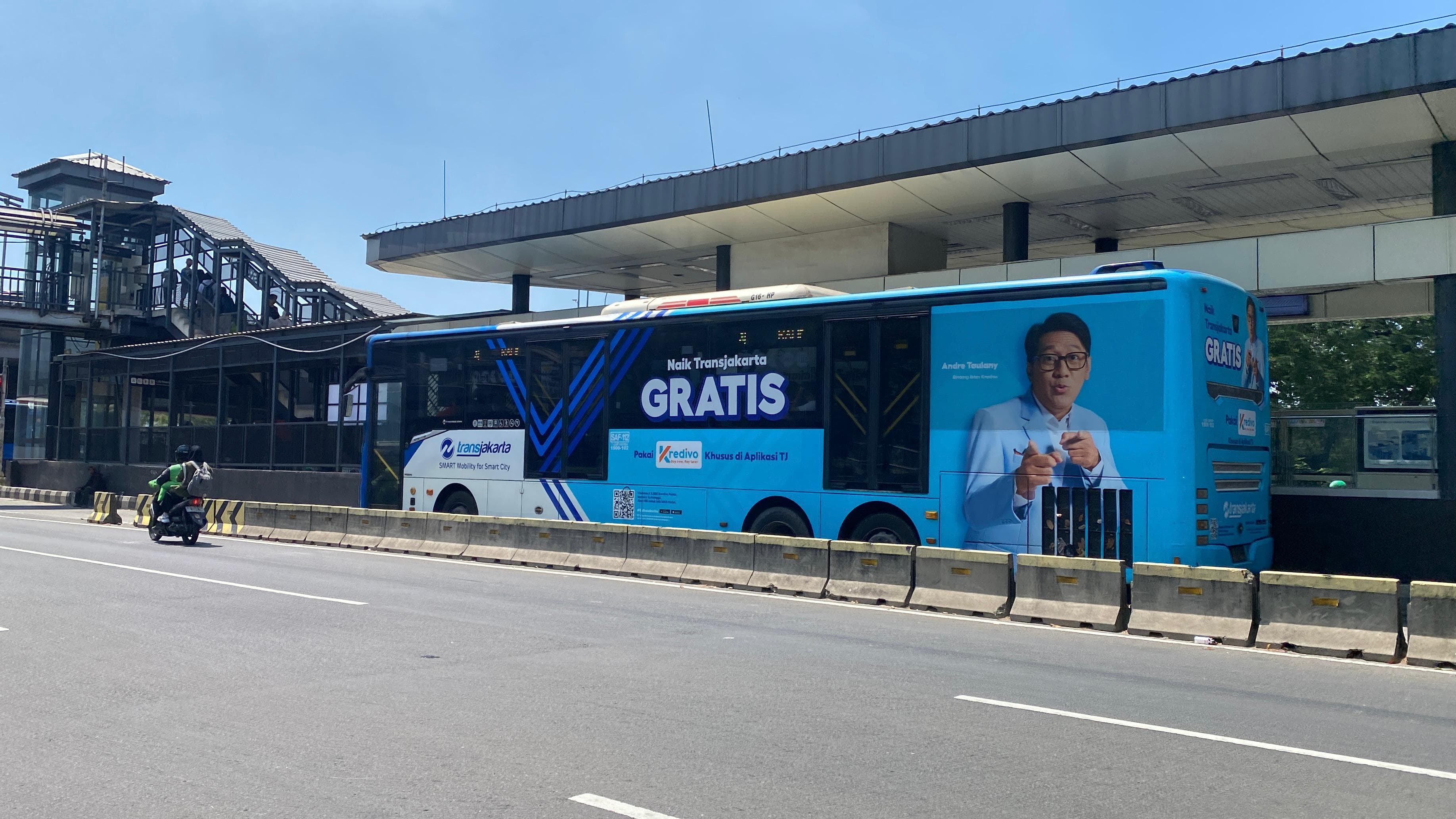 Cara Menggunakan Paylater Kredivo untuk Membayar Transjakarta