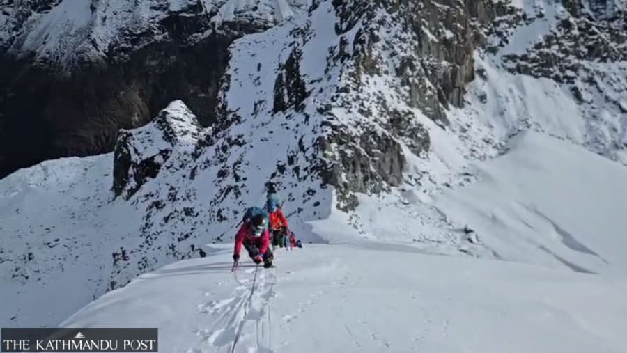Salju Longsor di Gunung Yalung Ri Nepal Tewaskan 7 Pendaki