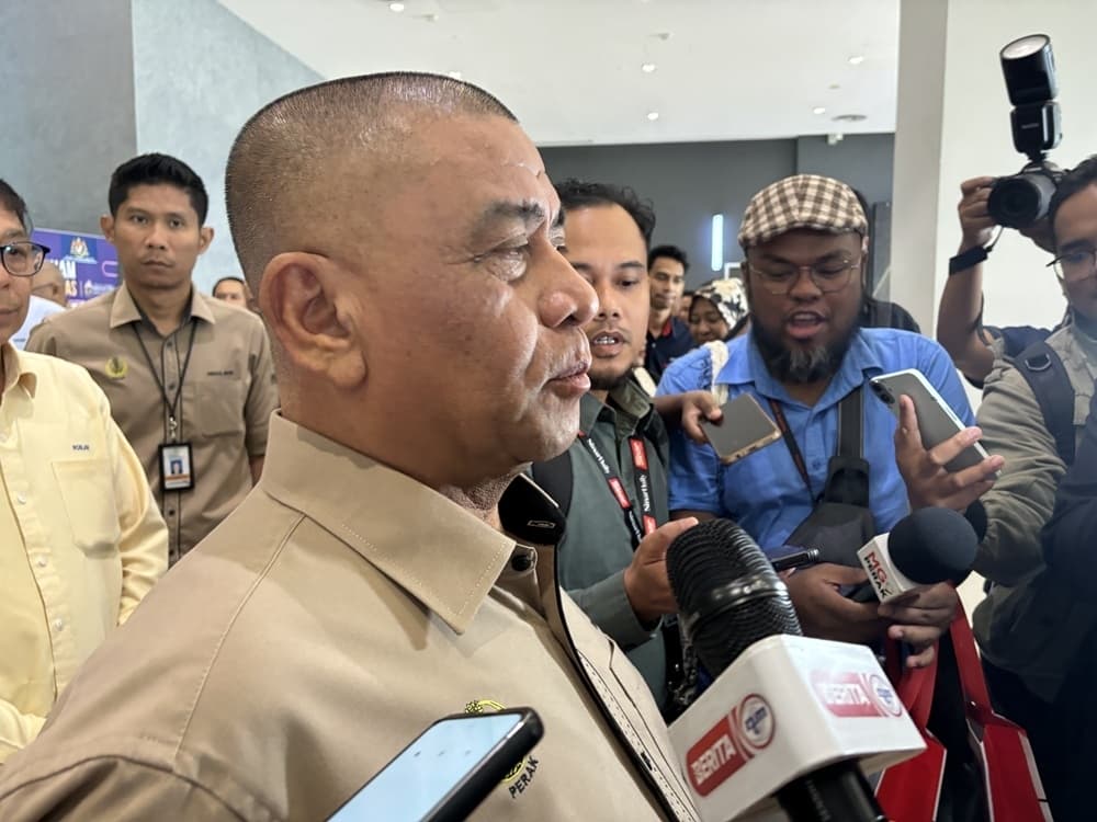 Air Sungai Berubah Warna, Tiga Tambang di Sungai Perak Langsung Dihentikan Meski Punya Izin Sah