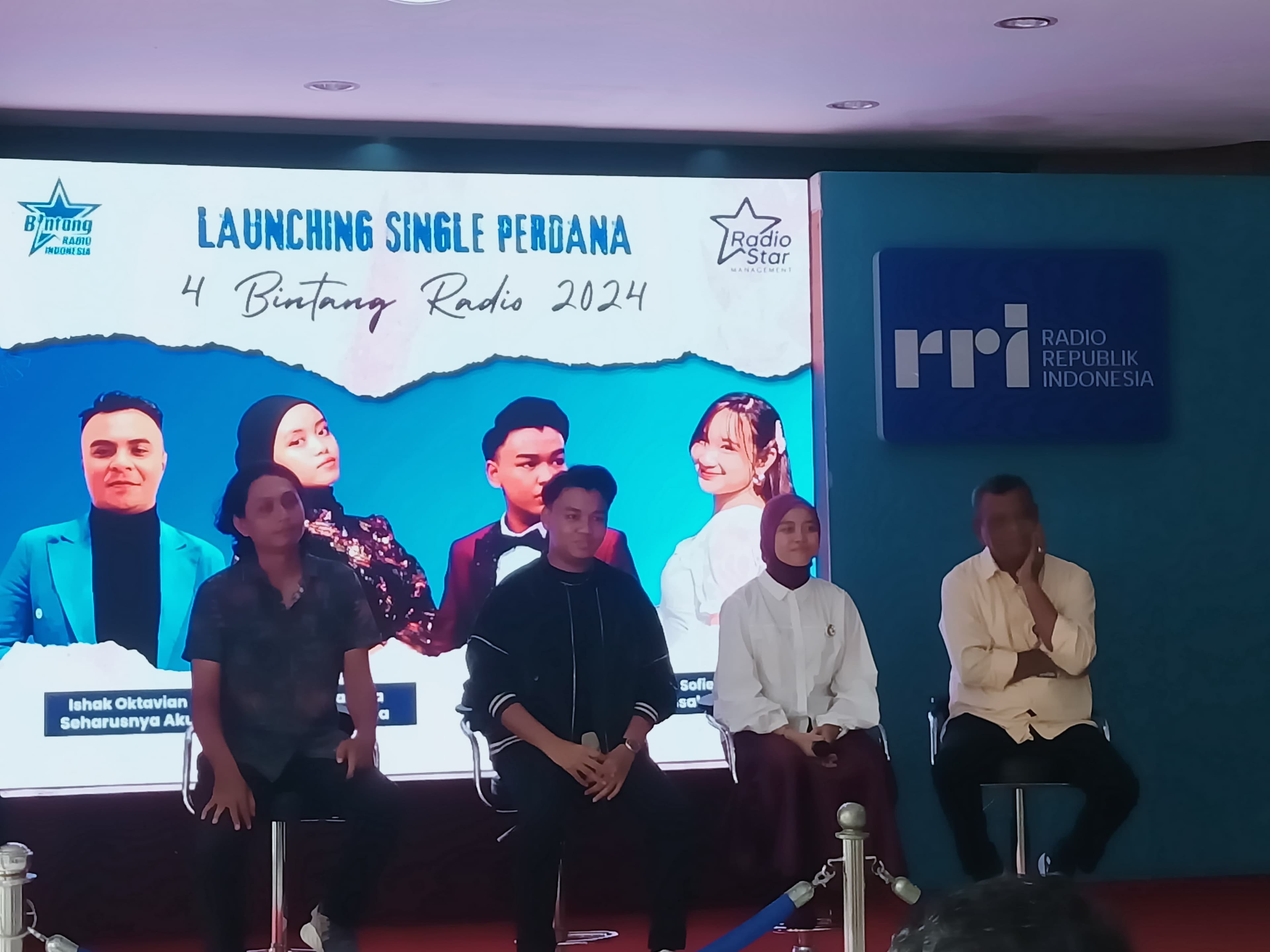 Empat Penyanyi Muda Jebolan Bintang Radio Indonesia 2024 Resmi Rilis Single Perdana