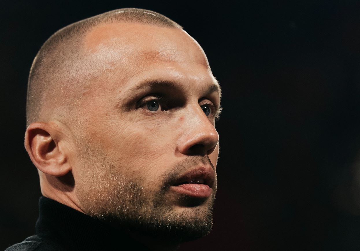 Ajax Amsterdam Pecat John Heitinga Setelah Kekalahan atas Galatasaray di Liga Champions