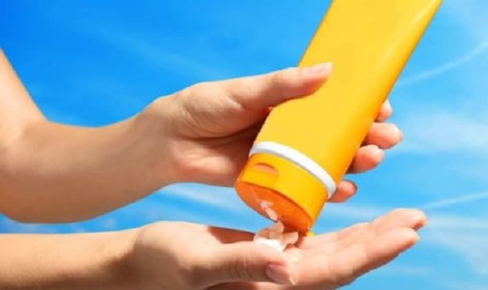 Sunscreen Alami: Bukti Analisis Kimia Khasiat Daun Amis-amisan dan Cangkang Telur