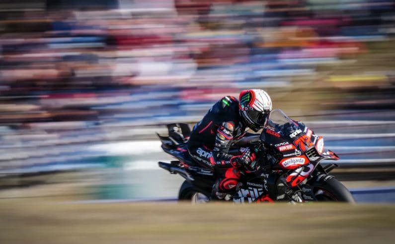 Bezzecchi Dominan di Valencia, Aprilia Kunci Musim MotoGP 2025 dengan Kemenangan Meyakinkan