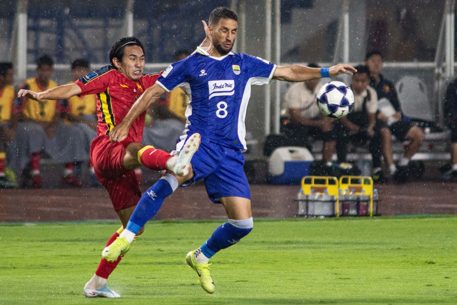 Gelandang Persib Luciano Guaycochea Terima Sanksi Tambahan, Dilarang Main 2 Laga dan Denda Rp10 Juta