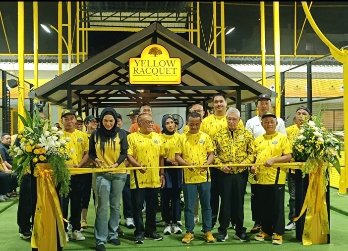 Bahlil Resmikan Lapangan Padel di Kantor DPP Golkar, Inovasi Baru Dekatkan Diri dengan Generasi Muda