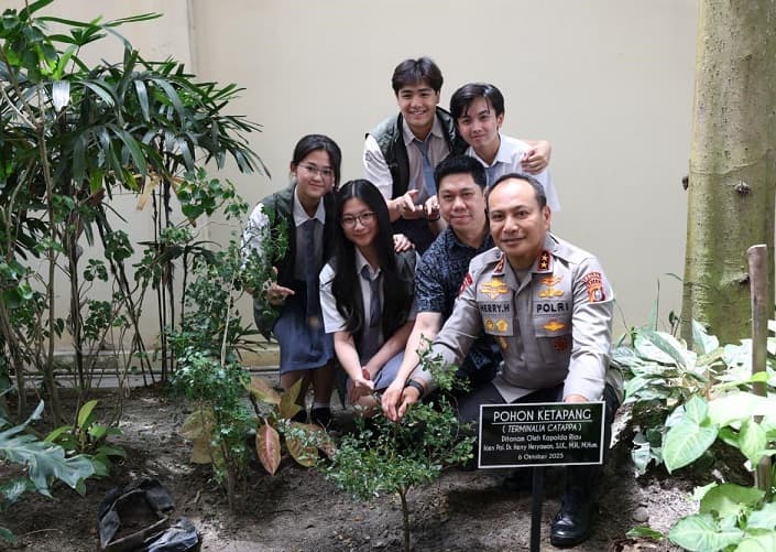 Polda Riau Gelar Workshop Green Policing untuk Ratusan Ketua OSIS dan Penanaman 21 Ribu Pohon