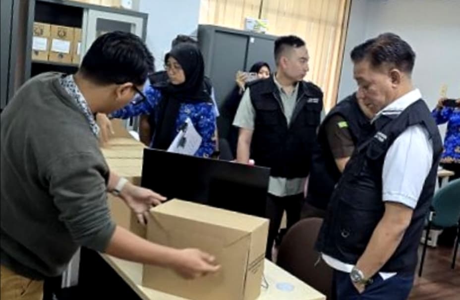 Kejari Geledah Kantor Sudin UMKM Jaktim Terkait Dugaan Mark Up Mesin Jahit Rp 9 Miliar