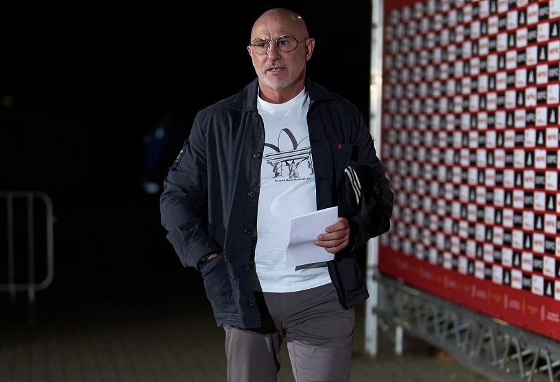 Barcelona Kabari 'Mendadak' Soal Cedera Lamine Yamal, De La Fuente Singgung Empati Hansi Flick