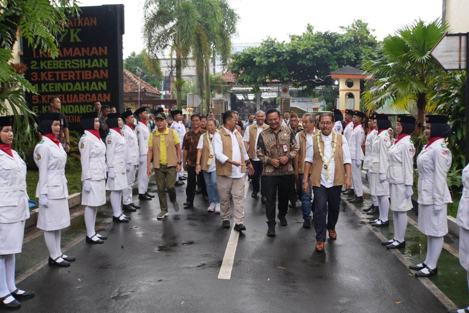 Ziarah ke Makam Presiden, Yayasan Swatantra Pangan Nusantara Awali Program Ketahanan Pangan Berbasis Sekolah