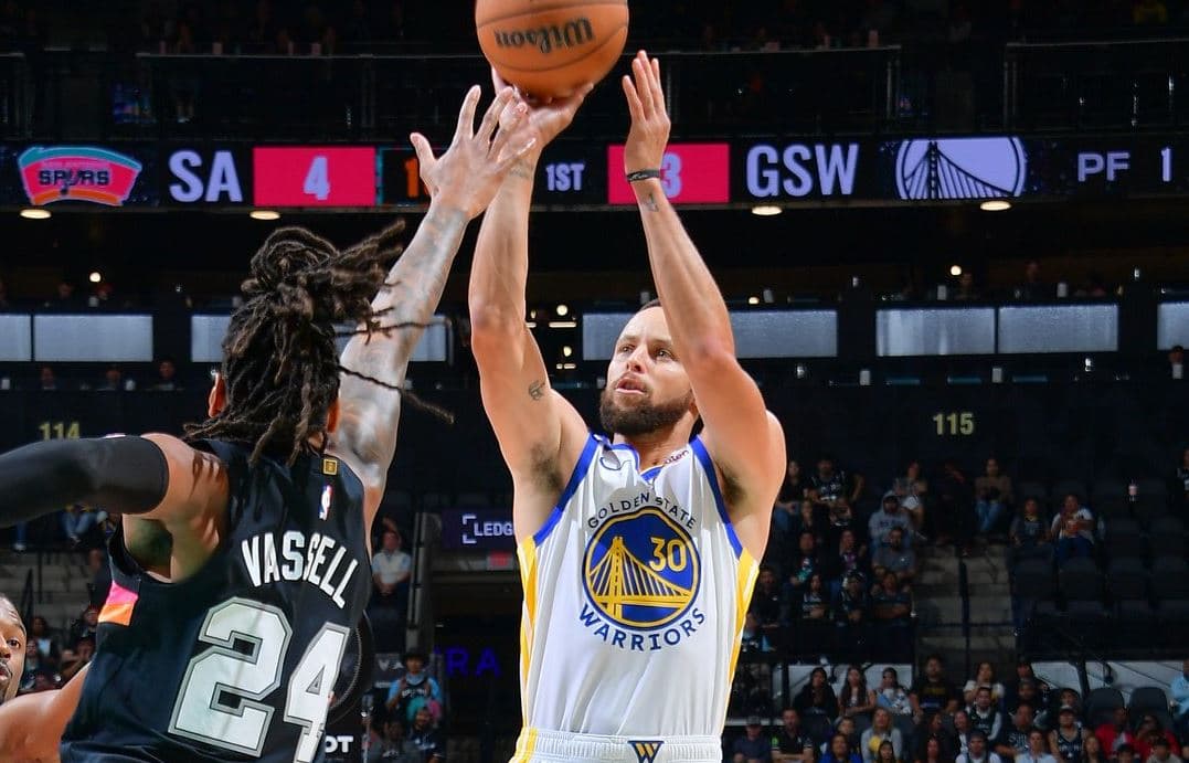 NBA Hari Ini: Stephen Curry Impresif dengan 46 Poin untuk Warriors, Thunder Taklukkan Lakers