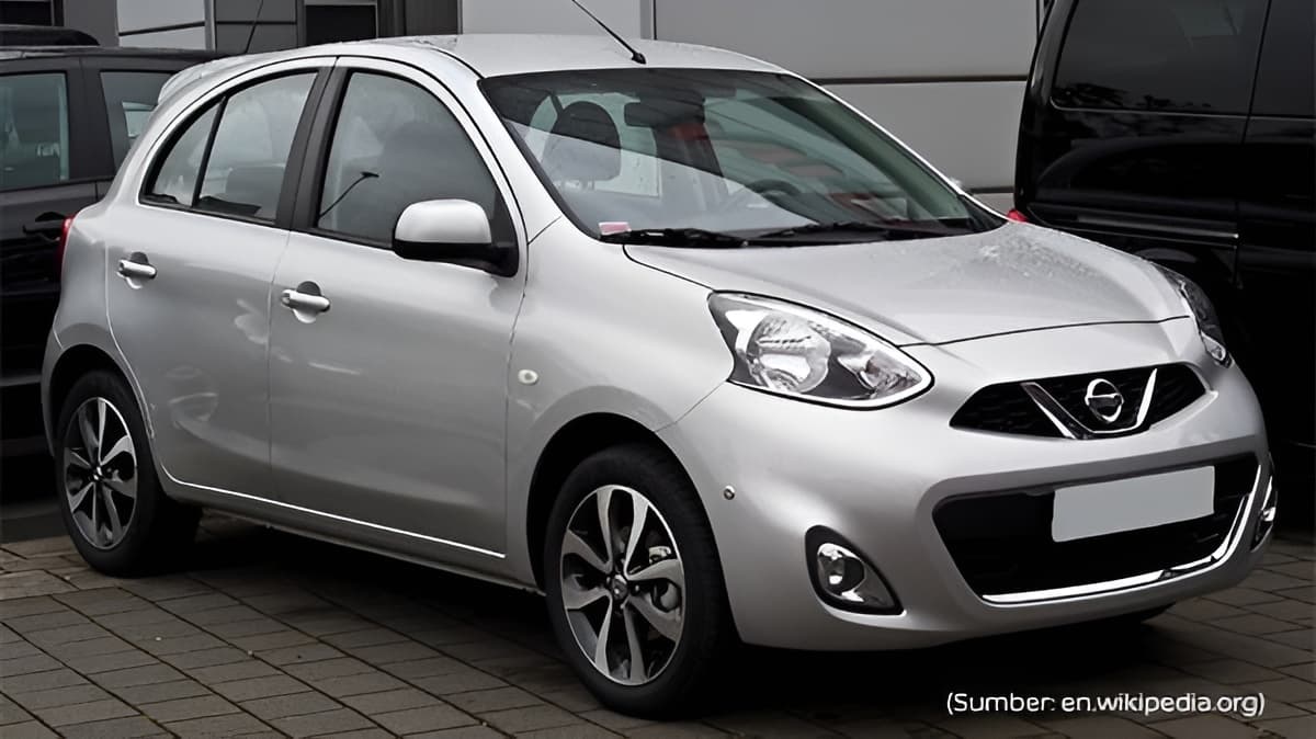 Tips Mengemudi Mobil Nissan March agar Lebih Aman dan Nyaman