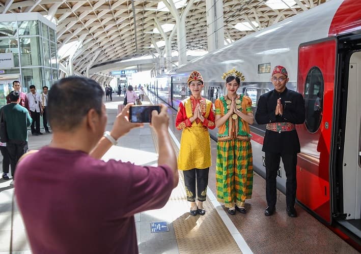 Mahfud MD Minta Korupsi Proyek Whoosh Terus Diusut Meski Pemerintah Tetap Wajib Bayar Utang