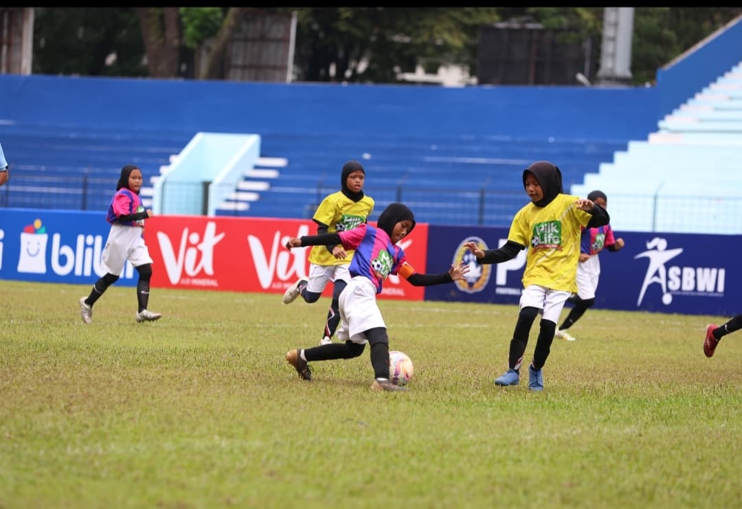 Ribuan Siswi Panaskan Stadion Gajayana, Malang Jadi Poros Baru Pembinaan Sepak Bola Putri
