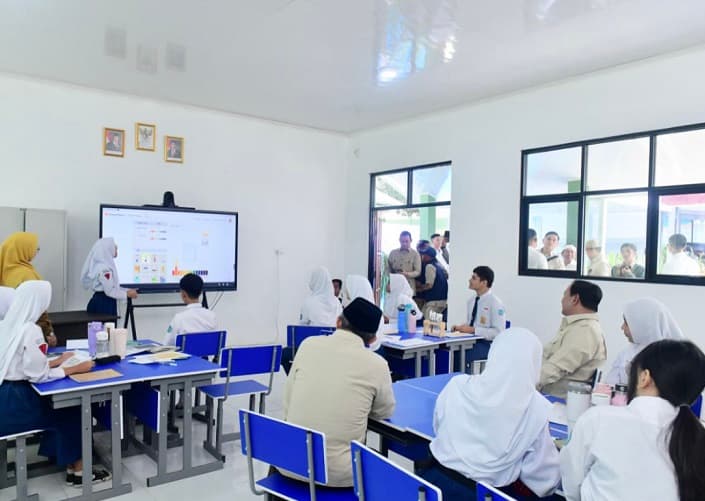 Sekolah di Wilayah 3T Jadi Prioritas Penerima Panel Interaktif Digital