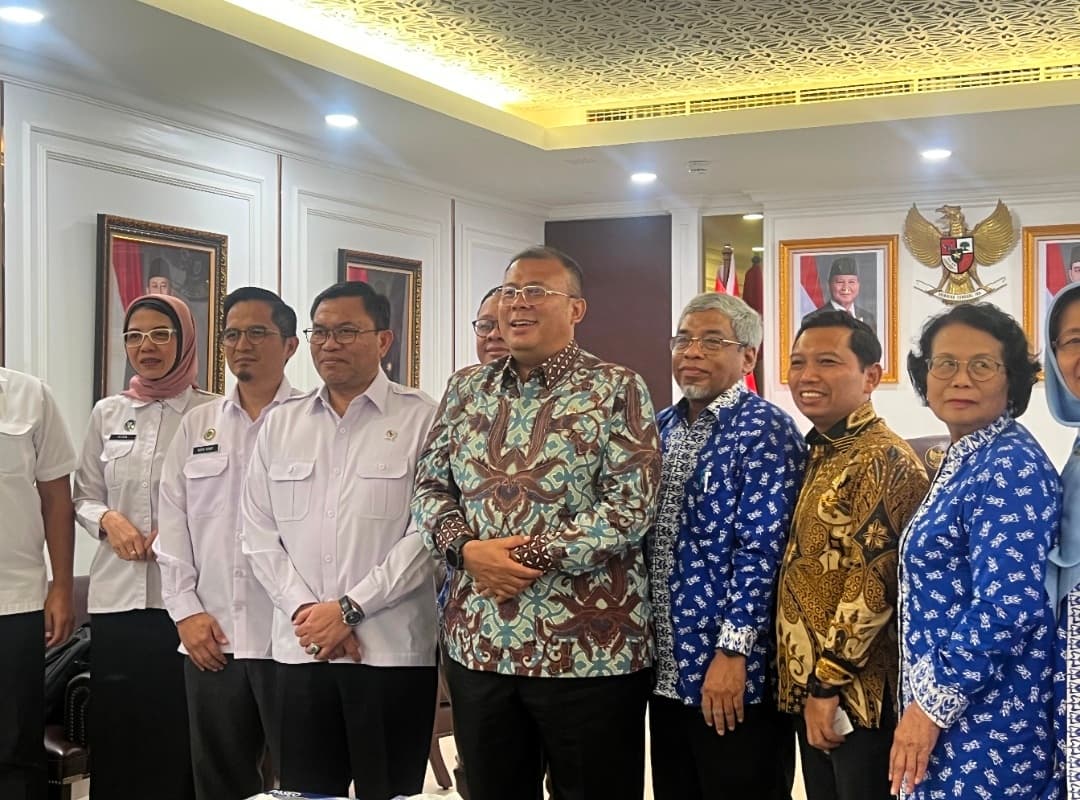 DPR dan BGN Sepakat Percepat Penyelesaian Kekurangan Tenaga Ahli Gizi hingga Juru Masak MBG