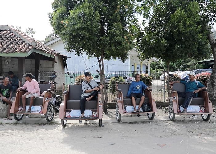 Presiden Prabowo Salurkan Bantuan Becak Listrik, Beri Harapan Baru Lansia Mencari Nafkah