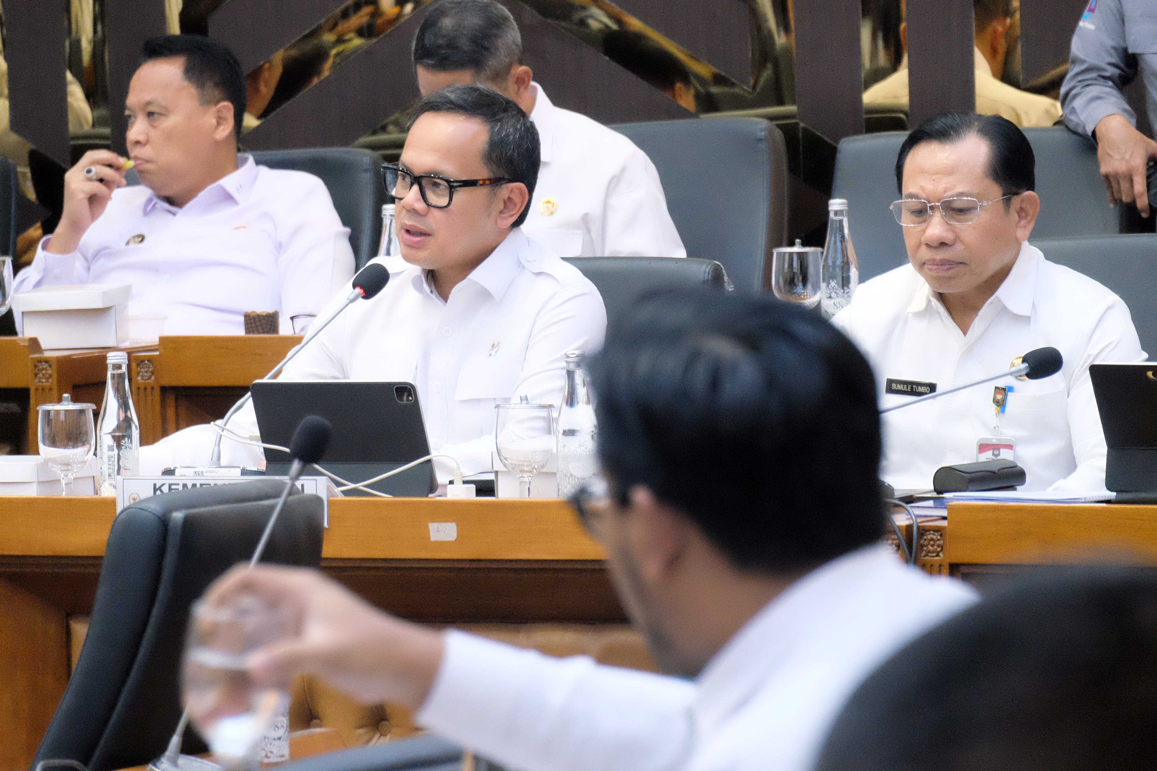 SE Mendagri soal Makan Bergizi Gratis, Wamendagri Ungkap 3 Poin Penting