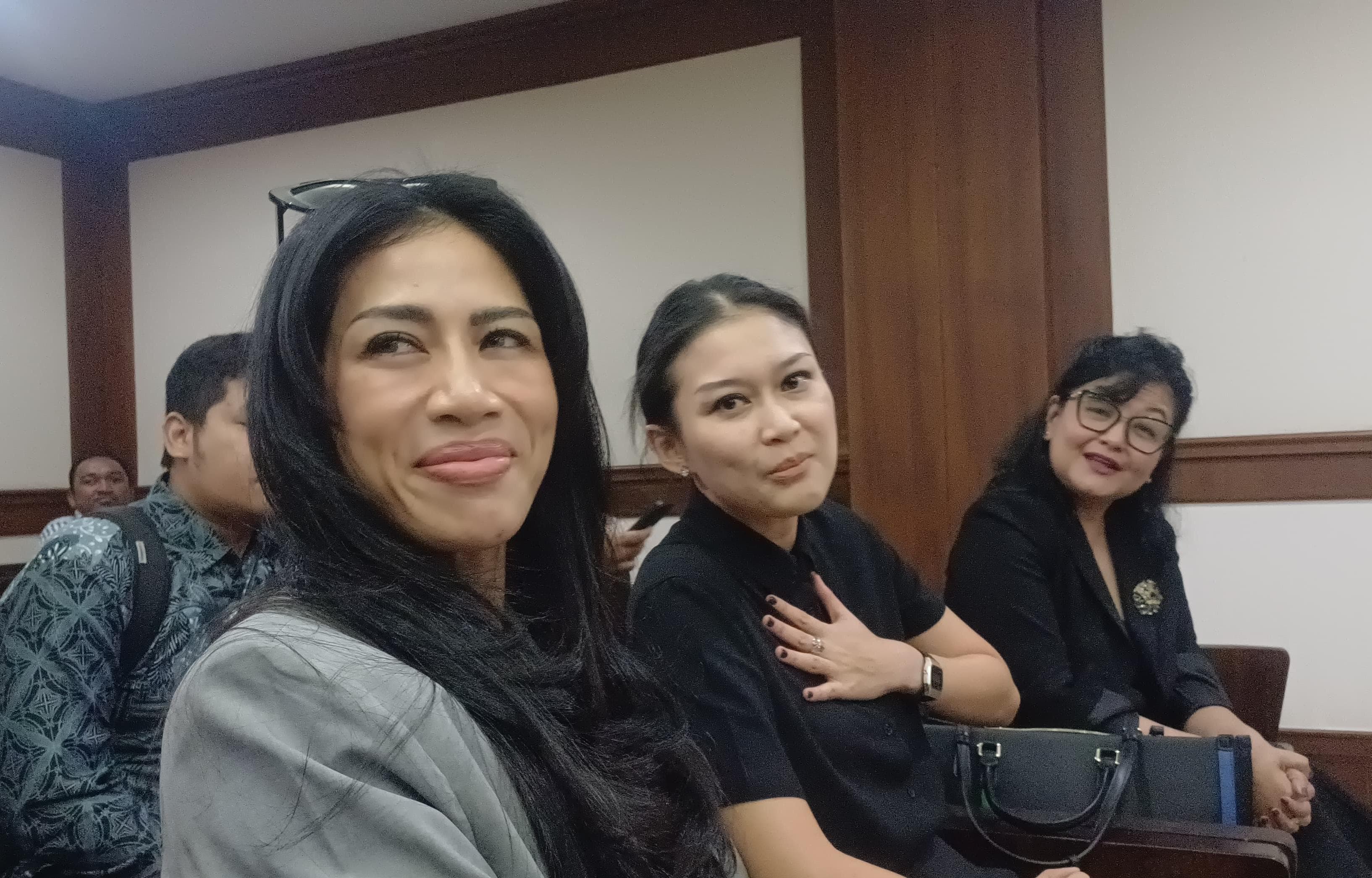 Marissa Anita Cerita Makna Baju Hitam hingga Fase Terlahir Kembali Saat Proses Cerai