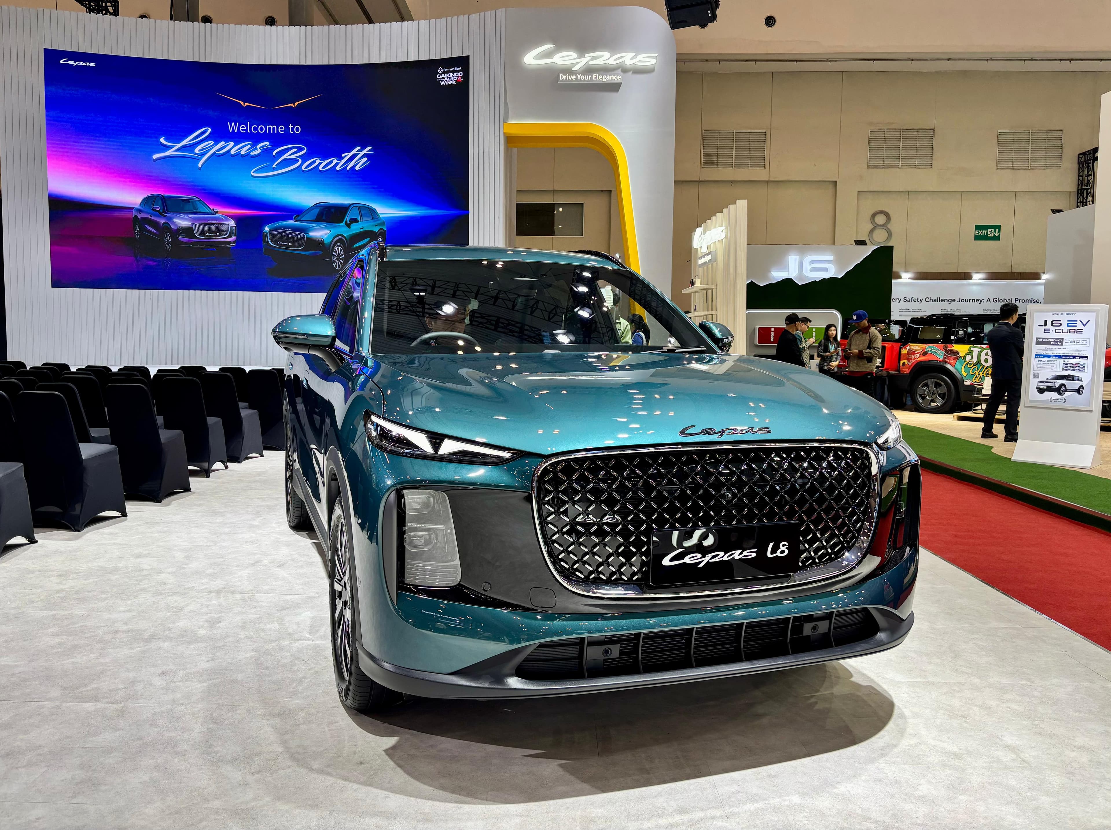 Mobil LEPAS L8 Debut Global Setir Kanan di Indonesia pada GJAW 2025