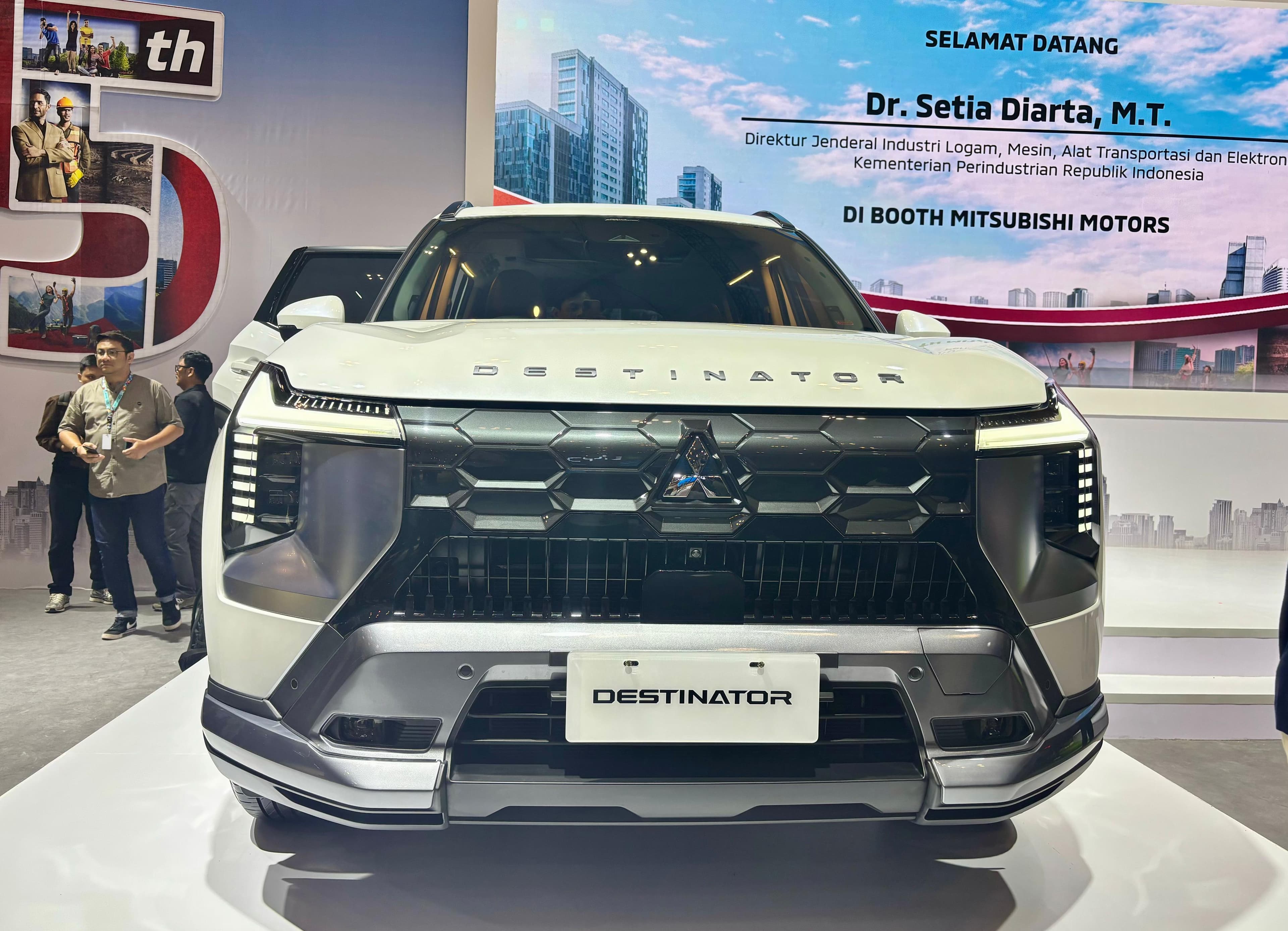Mitsubishi Rayakan 55 Tahun di Indonesia, Destinator Jadi Sorotan di GJAW 2025