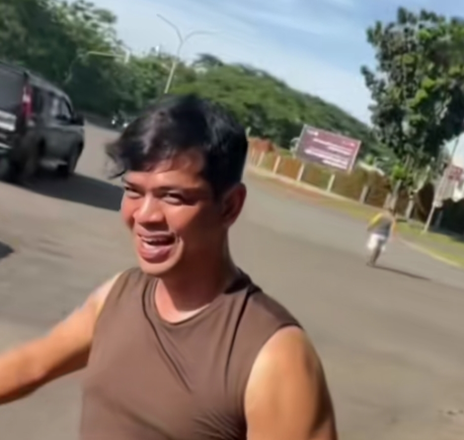 Surya Insomnia Viral Usai Turun ke Jalan Menambal Lubang di Tangsel