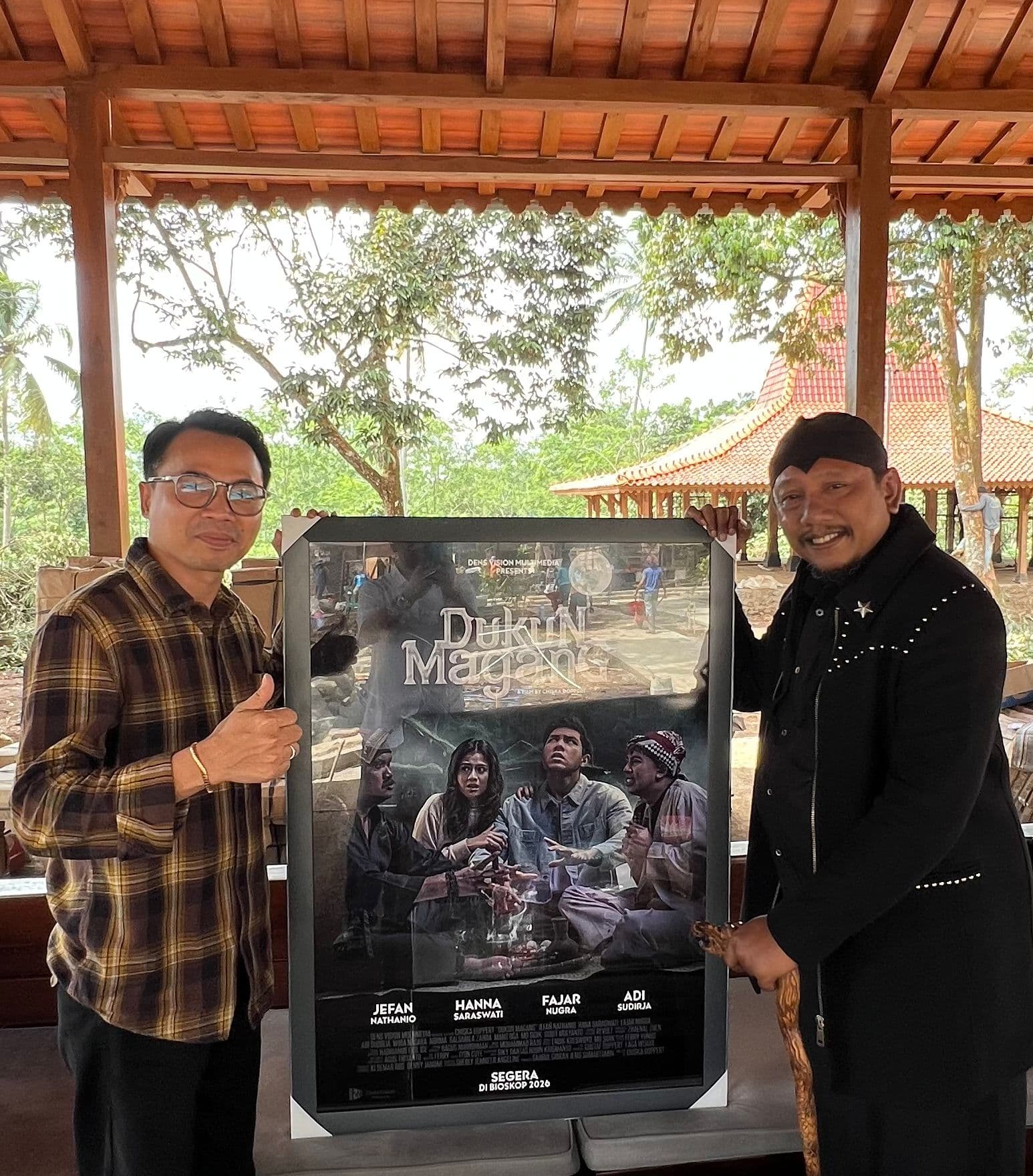 Film Dukun Magang, Komedi Horor Segar: Benturan Akal Sehat dan Tradisi Jadi Nyawa Cerita