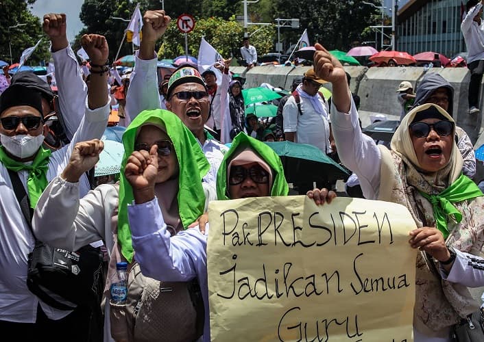 Kebijakan Penghapusan Status Guru Honorer 2025 Jangan Ciptakan Ketidakpastian Baru bagi Pendidik